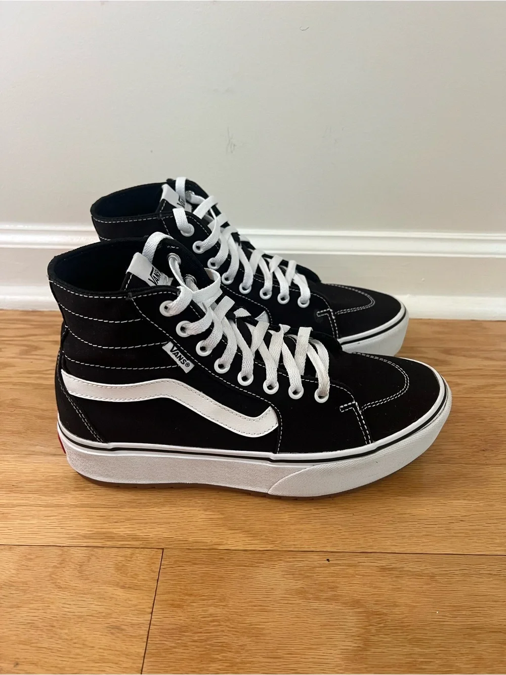 NWOT Vans Filmore Hi Tapered Platform ST Women’s Sneakers